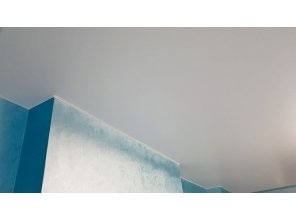 Монтаж потолка в квартире 20 м2 с использованием пленки VIPCEILING серии MONLANGE S9020 (4.00)