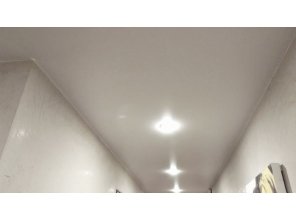 Монтаж потолка в коридоре 10 м2 с использованием пленки VIPCEILING серии MONLANGE S9020 (3.25)