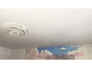 Монтаж потолка на кухне 13 м2 с использованием пленки VIPCEILING серии MONLANGE S9020 (3.50)