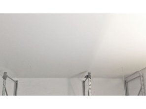 Монтаж потолка в офисе 24 м2 с использованием пленки VIPCEILING серии MONLANGE M9001 (2.15)