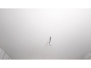 Монтаж потолка на кухне 8 м2 с использованием пленки VIPCEILING серии MONLANGE S9057 (3.50)