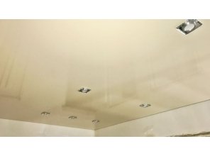 Монтаж потолка в коридоре 8 м2 с использованием пленки VIPCEILING серии MONLANGE L9058 (3.50)