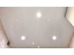 Монтаж потолка в ванной 2 м2 с использованием пленки VIPCEILING серии MONLANGE L9001 (2.15)