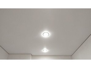 Монтаж потолка в прихожей 4 м2 с использованием пленки VIPCEILING серии MONLANGE M9001 (2.15)