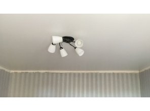 Монтаж потолка в спальне 18 м2 с использованием пленки VIPCEILING серии MONLANGE S9020 (4.00)