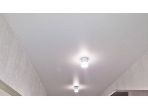 Монтаж потолка в коридоре 8 м2 с использованием пленки VIPCEILING серии MONLANGE S9020 (2.15)