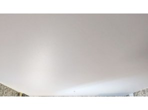 Монтаж потолка в квартире 16 м2 с использованием пленки VIPCEILING серии MONLANGE M9001 (4.35)