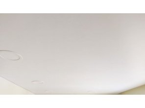 Монтаж потолка в квартире 25 м2 с использованием пленки VIPCEILING серии MONLANGE M9001 (4.35)