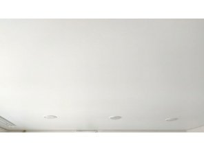 Монтаж потолка на кухне 6 м2 с использованием пленки VIPCEILING серии MONLANGE M9001 (2.60)