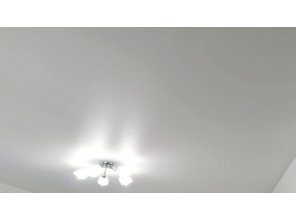 Монтаж потолка для зала 15 м2 с использованием пленки VIPCEILING серии MONLANGE M9001 (2.15)