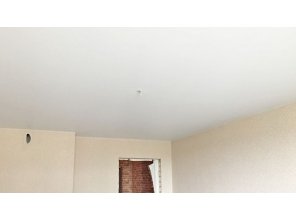 Монтаж потолка в квартире 20 м2 с использованием пленки VIPCEILING серии MONLANGE M9001 (3.80)