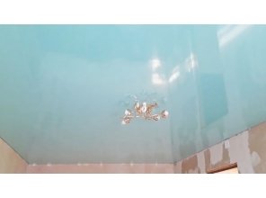 Монтаж потолка для зала 17 м2 с использованием пленки VIPCEILING серии MONLANGE L9067 (3.50)