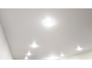 Монтаж потолка для зала 18 м2 с использованием пленки VIPCEILING серии MONLANGE M9001 (3.25)