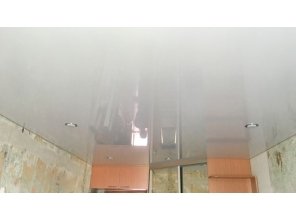 Монтаж потолка в спальне 12 м2 с использованием пленки VIPCEILING серии MONLANGE L9001 (3.25)