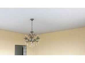 Монтаж потолка в гостиной 20 м2 с использованием пленки VIPCEILING серии MONLANGE M9316 (1.65)