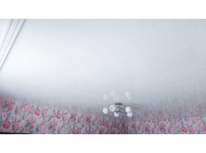 Монтаж потолка для зала 18 м2 с использованием пленки VIPCEILING серии MONLANGE L9001 (4.00)