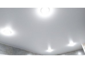 Монтаж потолка в ванной 5 м2 с использованием пленки VIPCEILING серии MONLANGE M9001 (2.15)