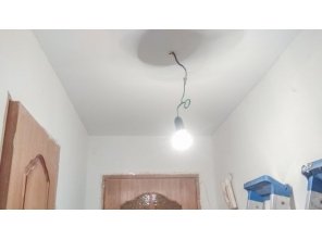 Монтаж потолка в коридоре 5 м2 с использованием пленки VIPCEILING серии MONLANGE M9001 (3.25)