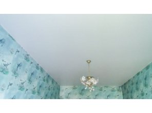 Монтаж потолка в спальне 13 м2 с использованием пленки VIPCEILING серии MONLANGE S9020 (2.60)