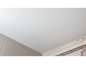 Монтаж потолка в ванной 3 м2 с использованием пленки VIPCEILING серии MONLANGE M9001 (2.15)