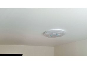 Монтаж потолка в спальне 11 м2 с использованием пленки VIPCEILING серии MONLANGE M9001 (3.25)