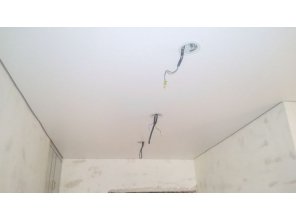 Монтаж потолка в коридоре 4 м2 с использованием пленки VIPCEILING серии MONLANGE S9020 (2.15)