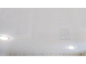 Монтаж потолка на кухне 6 м2 с использованием пленки VIPCEILING серии MONLANGE L9001 (2.60)