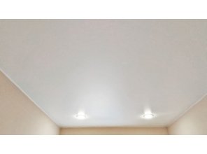 Монтаж потолка в прихожей 7 м2 с использованием пленки VIPCEILING серии MONLANGE S9020 (3.25)