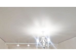 Монтаж потолка в спальне 14 м2 с использованием пленки VIPCEILING серии MONLANGE S9020 (3.50)