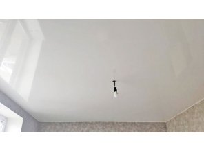 Монтаж потолка в спальне 15 м2 с использованием пленки VIPCEILING серии MONLANGE L9001 (3.25)