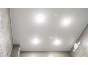 Монтаж потолка в ванной 3 м2 с использованием пленки VIPCEILING серии MONLANGE M9001 (2.15)