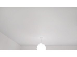 Монтаж потолка в спальне 9 м2 с использованием пленки VIPCEILING серии MONLANGE M9001 (3.25)