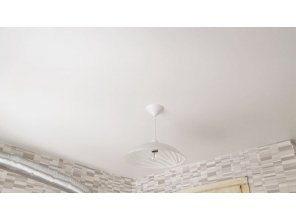 Монтаж потолка на кухне 6 м2 с использованием пленки VIPCEILING серии MONLANGE M9001 (2.60)