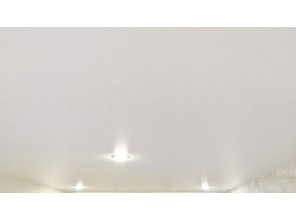 Монтаж потолка в спальне 11 м2 с использованием пленки VIPCEILING серии MONLANGE M9001 (2.60)