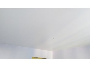 Монтаж потолка для зала 21 м2 с использованием пленки VIPCEILING серии MONLANGE M9001 (4.00)