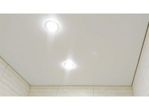 Монтаж потолка в ванной 4 м2 с использованием пленки VIPCEILING серии MONLANGE L9001 (1.40)
