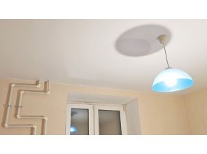 Монтаж потолка на кухне 10 м2 с использованием пленки VIPCEILING серии MONLANGE M9001 (3.25)