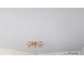 Монтаж потолка для зала 21 м2 с использованием пленки VIPCEILING серии MONLANGE M9001 (3.25)