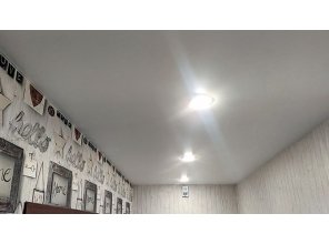 Монтаж потолка в коридоре 7 м2 с использованием пленки VIPCEILING серии MONLANGE M9001 (2.15)