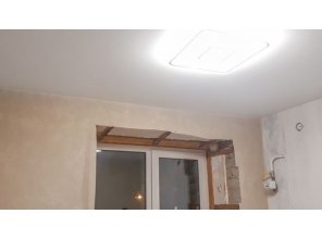 Монтаж потолка на кухне 5 м2 с использованием пленки VIPCEILING серии MONLANGE M9001 (2.15)