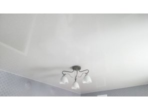 Монтаж потолка на кухне 9 м2 с использованием пленки VIPCEILING серии MONLANGE L9001 (2.60)