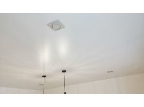 Монтаж потолка в гостиной 18 м2 с использованием пленки VIPCEILING серии MONLANGE S9020 (4.35)