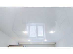 Монтаж потолка в спальне 11 м2 с использованием пленки VIPCEILING серии MONLANGE L9001 (2.60)