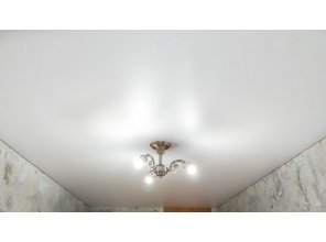 Монтаж потолка в спальне 14 м2 с использованием пленки VIPCEILING серии MONLANGE S9020 (2.60)