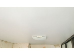 Монтаж потолка в спальне 15 м2 с использованием пленки VIPCEILING серии MONLANGE S9020 (3.25)