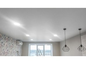 Монтаж потолка в квартире 26 м2 с использованием пленки VIPCEILING серии MONLANGE S9020 (4.90)