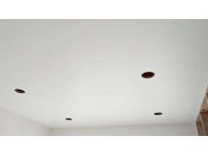 Монтаж потолка на кухне 11 м2 с использованием пленки VIPCEILING серии MONLANGE M9001 (3.25)