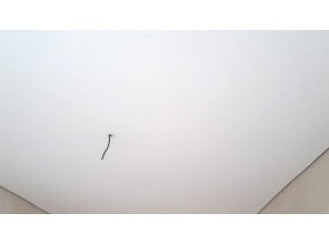 Монтаж потолка в спальне 13 м2 с использованием пленки VIPCEILING серии MONLANGE M9001 (2.60)