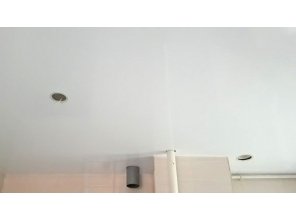 Монтаж потолка в ванной 11 м2 с использованием пленки VIPCEILING серии MONLANGE L9001 (3.25)