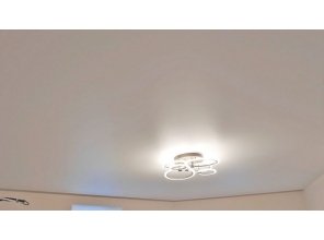 Монтаж потолка для зала 16 м2 с использованием пленки VIPCEILING серии MONLANGE M9001 (4.90)